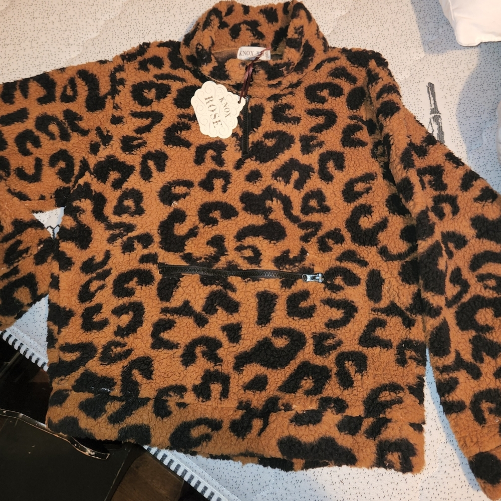 New Womens Girls leopard sherpa sweater size small S